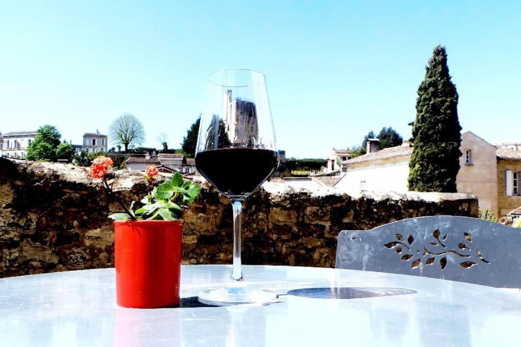 Les Nids De La Tour - Spa Prive - Wifi Saint-Emilion Exterior photo